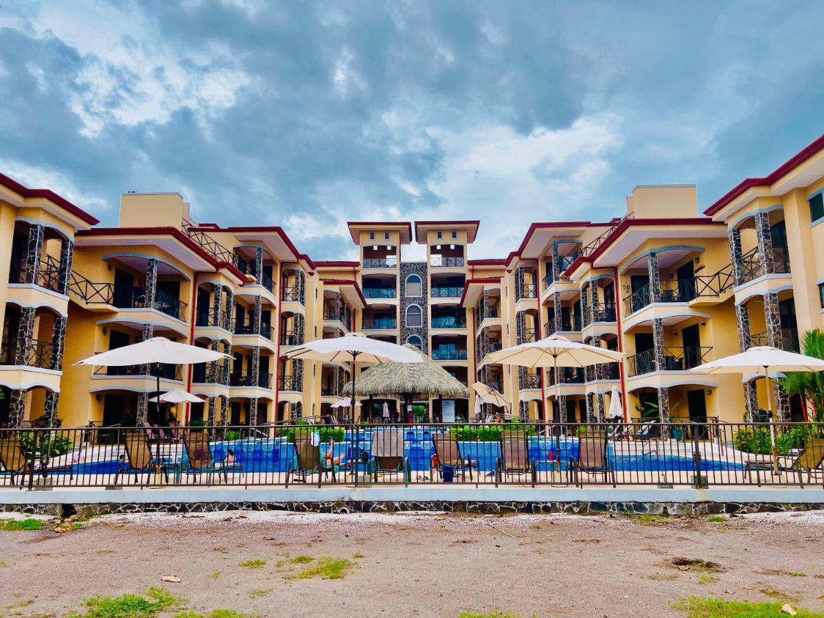 Apartamento De Lujo Las 3 Gotas Jaco, Frente Al Mar Con Vista A La Playa Exterior foto