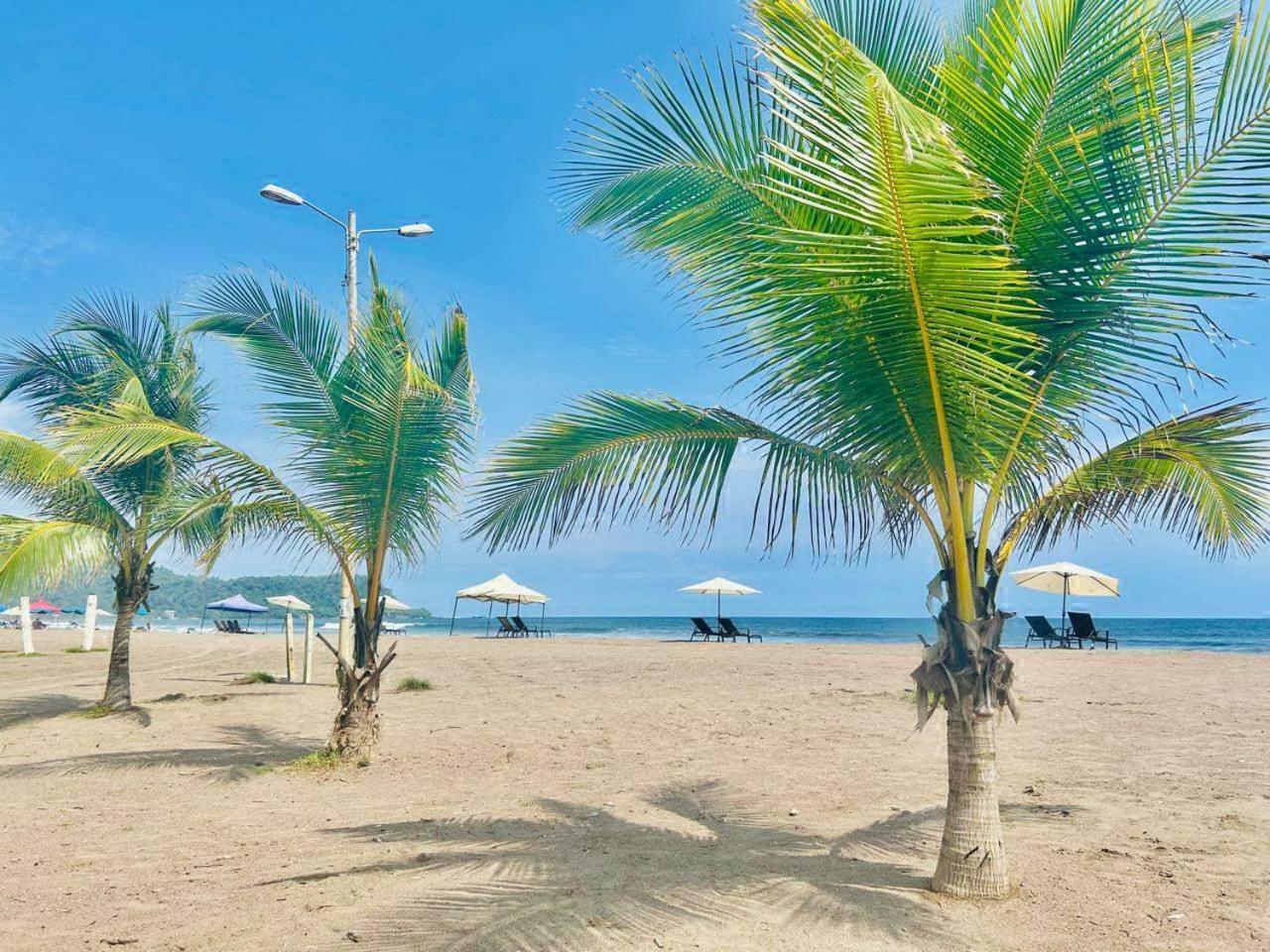 Apartamento De Lujo Las 3 Gotas Jaco, Frente Al Mar Con Vista A La Playa Exterior foto