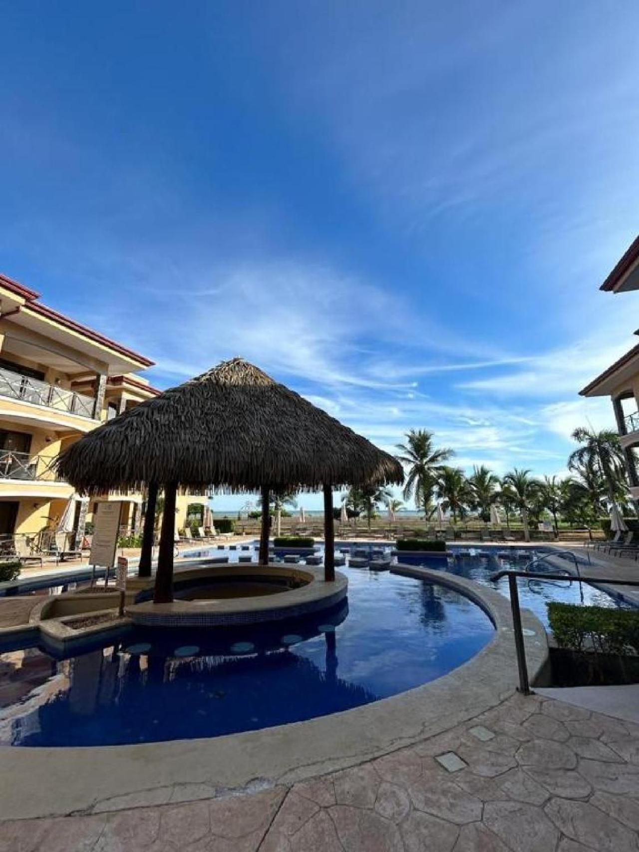 Apartamento De Lujo Las 3 Gotas Jaco, Frente Al Mar Con Vista A La Playa Exterior foto